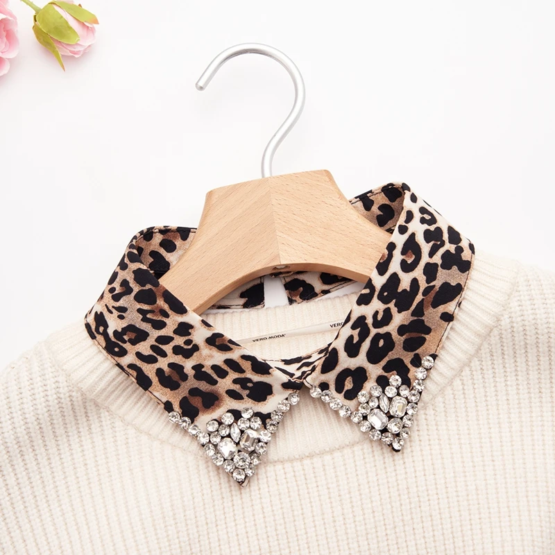 Fashion Lady's Leopard Sweater Detachable Shirt Collar Rhinestone Lapel Blouse Top Neckwear Clothing Accessories
Fashion Lady's Leopard Sweater Detachable Shirt Collar Rhinestone Lapel Blouse Top Neckwear Clothing Accessories
