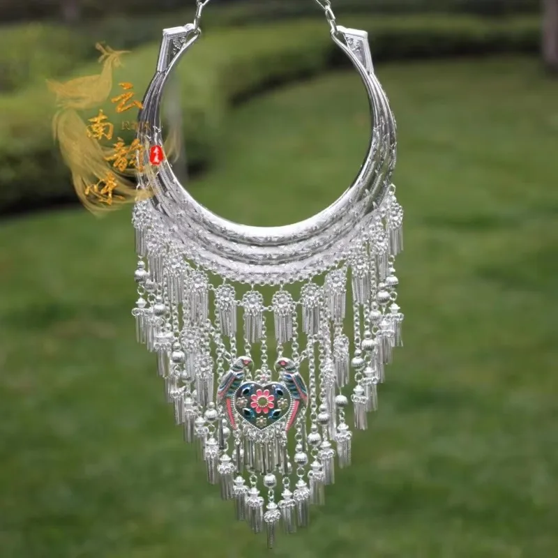 Chinese Ethnic Wind Chime Performance Accessories Collar
Chinese Ethnic Wind Chime Performance Accessories Collar
