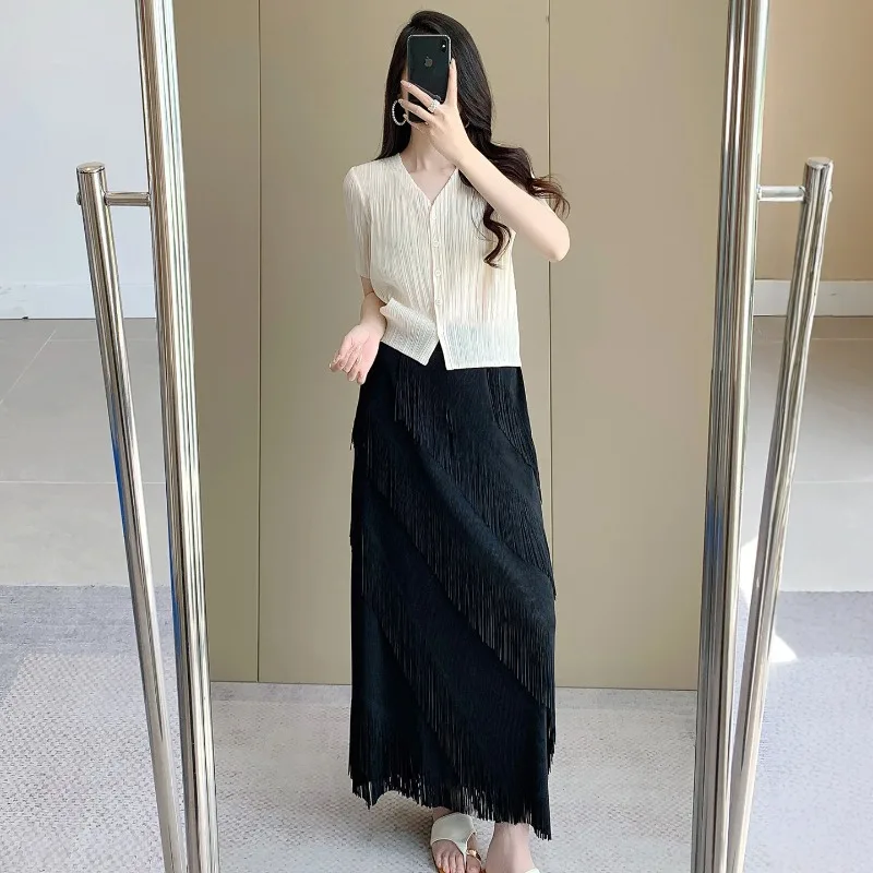 Miyake Pleated T-Shirt 2026 Summer New Shirt Elegant Short Sleeve Jacket Women's Simple Casual Lightweight Stretch Top Clothing
Miyake Pleated T-Shirt 2026 Summer New Shirt Elegant Short Sleeve Jacket Women's Simple Casual Lightweight Stretch Top Clothing