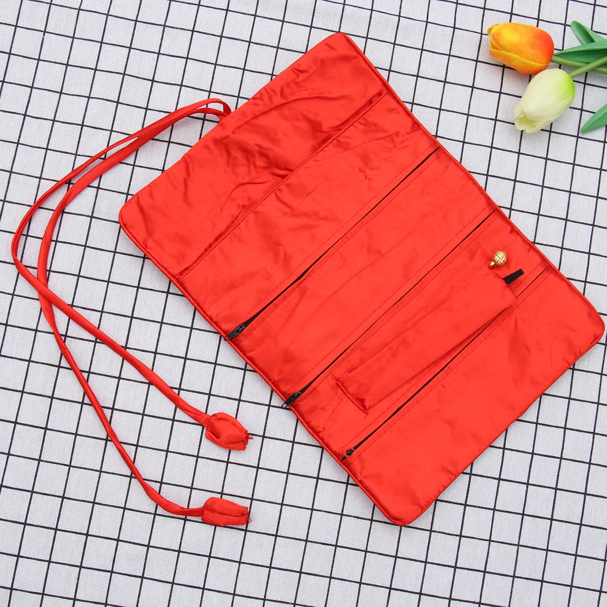 Elegant Jewelry Roll Bag Handmade Embroidered Storage Pouch for Travel Red Traditional Flowers Pattern organizer
Elegant Jewelry Roll Bag Handmade Embroidered Storage Pouch for Travel Red Traditional Flowers Pattern organizer