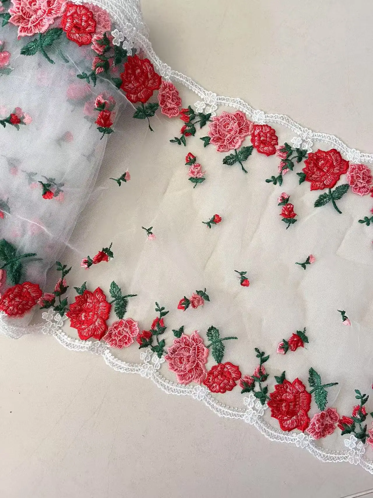 13Yards Bilateral 30cm Wide Exquisite Embroidery Red Flowers Lace Trim Tulle Mesh Lace Fabrics For Women Dress
13Yards Bilateral 30cm Wide Exquisite Embroidery Red Flowers Lace Trim Tulle Mesh Lace Fabrics For Women Dress