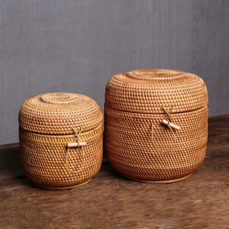 Ins Tea Bucket Tea Bag Organizer Puer Candy Snack Canister Food Container Kongfu Teaset Handwoven Rattan Storage Box with Lid
Ins Tea Bucket Tea Bag Organizer Puer Candy Snack Canister Food Container Kongfu Teaset Handwoven Rattan Storage Box with Lid