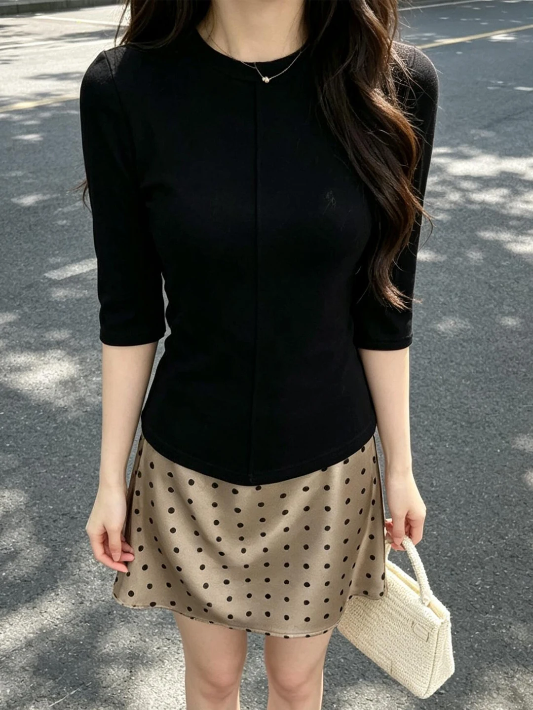 Retro Fashion Slim Fit Black Sleeve T-Shirt Top Summer Champagne Polka Dot Short Skirt Set Women Elegant Style Polyester Fiber
Retro Fashion Slim Fit Black Sleeve T-Shirt Top Summer Champagne Polka Dot Short Skirt Set Women Elegant Style Polyester Fiber
