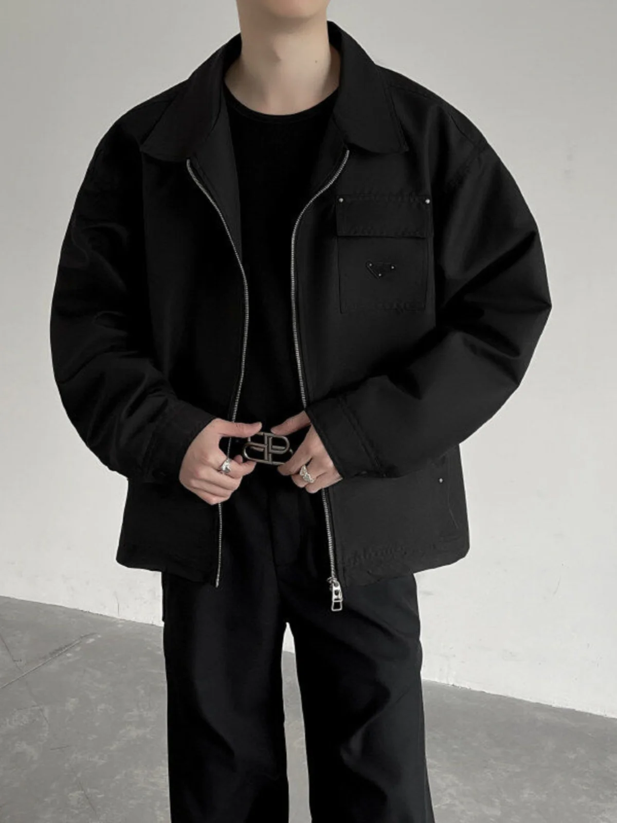 Ретро американский деконструированный ор Jaet oulder Pads с воротником на молнии, свободная мужская верхняя одежда irt Cleanfit, весенний тренд
Ретро американский деконструированный ор Jaet oulder Pads с воротником на молнии, свободная мужская верхняя одежда irt Cleanfit, весенний тренд