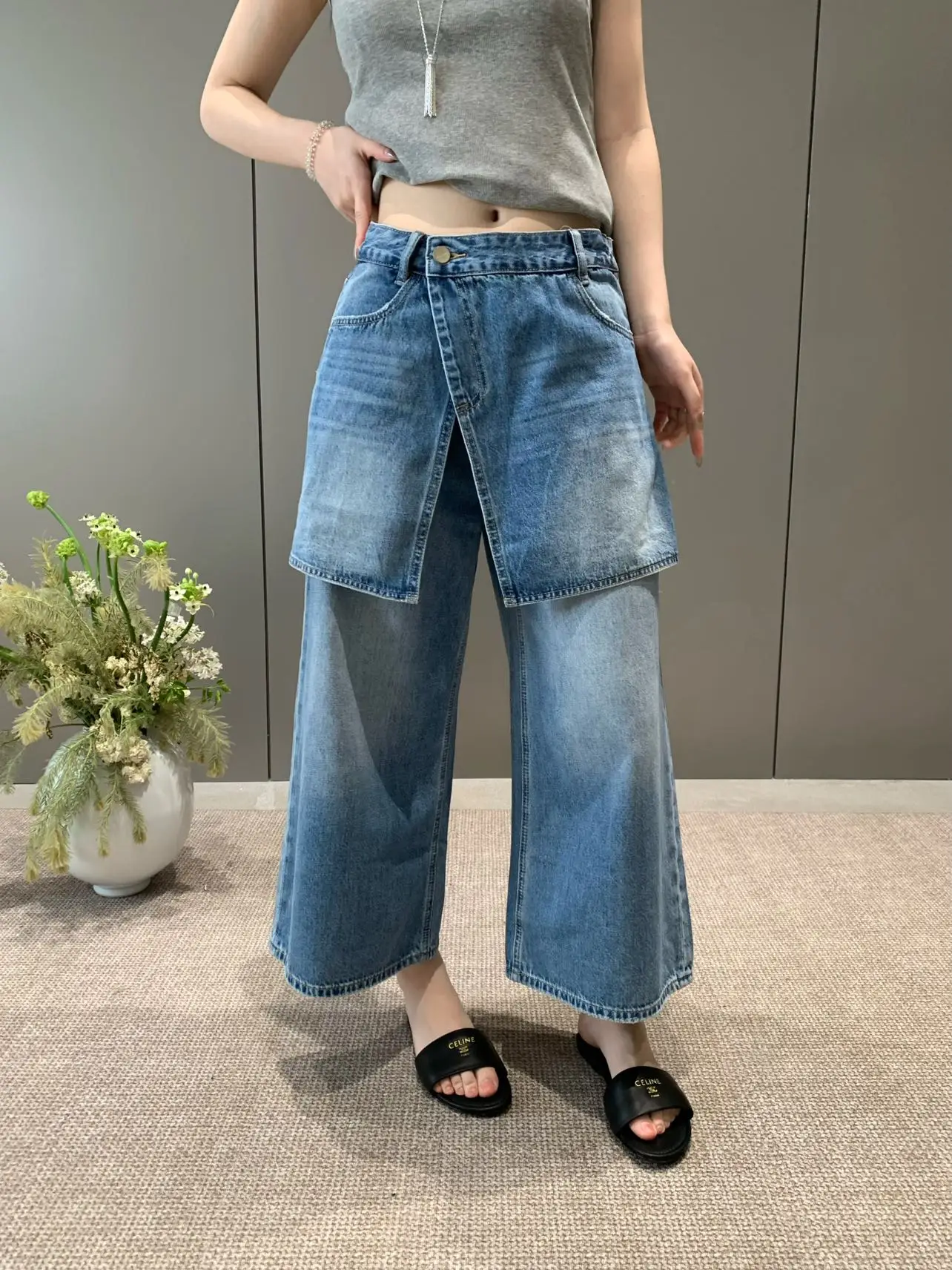 Lilian Enxi Pear Shape Body Slimming Eighteen Jeans Fashionable Casual High Waist Straight Leg Korean Style Spring Collection
Lilian Enxi Pear Shape Body Slimming Eighteen Jeans Fashionable Casual High Waist Straight Leg Korean Style Spring Collection
