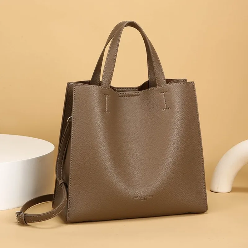 Stylish Leather Tote Diaper Bag Women's Luxury Crossbody Vintage Minimalist Designer Large Capacity Elegant Textured
Stylish Leather Tote Diaper Bag Women's Luxury Crossbody Vintage Minimalist Designer Large Capacity Elegant Textured