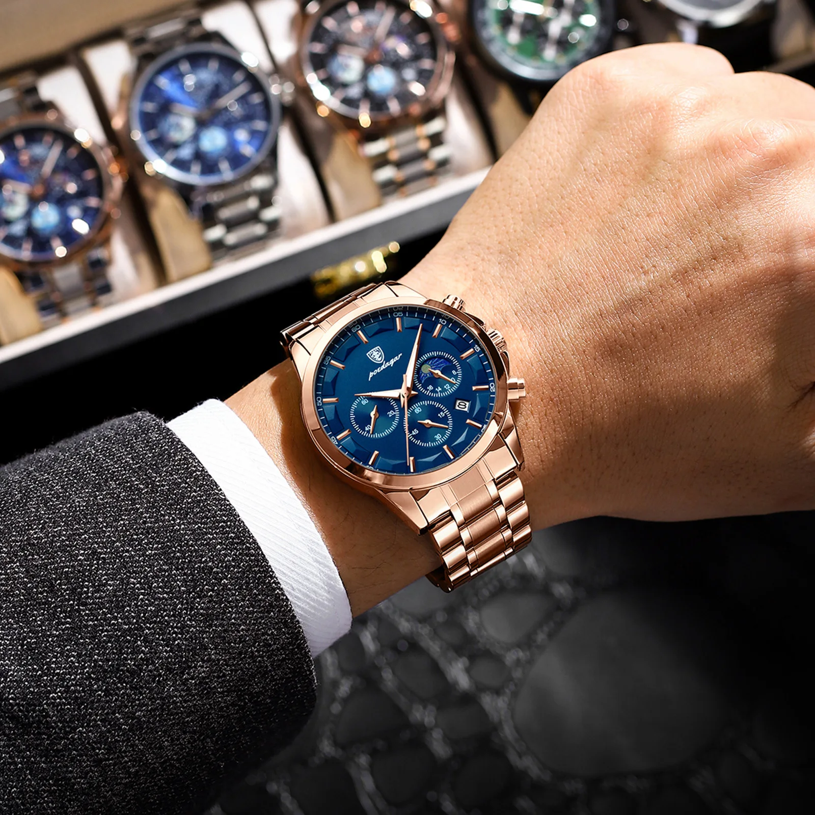 Top Brand Golden Mens Quartz Chronograph Watches Men Sports Waterproof Man Wristwatch Male Clock Relogio Masculino
Top Brand Golden Mens Quartz Chronograph Watches Men Sports Waterproof Man Wristwatch Male Clock Relogio Masculino
