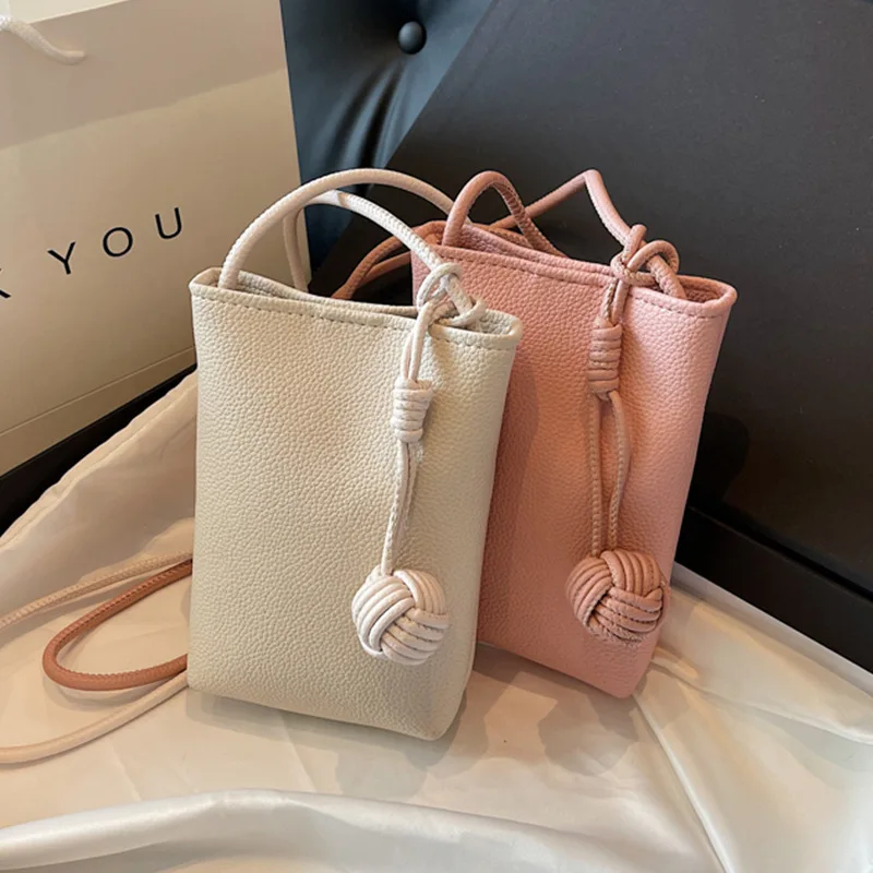 Women PU Leather Small Crossbody Bag Designer Cell Phone Bag Lightweight Fashion Shoulder Bag Ladies Travel Purse
Women PU Leather Small Crossbody Bag Designer Cell Phone Bag Lightweight Fashion Shoulder Bag Ladies Travel Purse