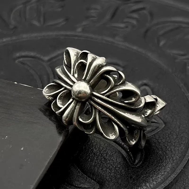S925 sterling silver retro open cross flower ring men's and women's personality domineering jewelry ring classic
S925 sterling silver retro open cross flower ring men's and women's personality domineering jewelry ring classic