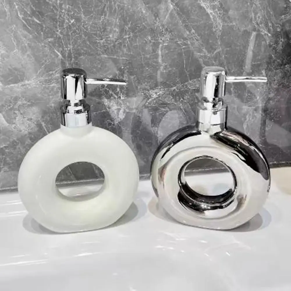 Ceramic Emulsion Ceramic Empty Bottle Silver 300ML Soap Dispenser Triangle Hollowing Shower Gel Press Bottle Wedding Gift
Ceramic Emulsion Ceramic Empty Bottle Silver 300ML Soap Dispenser Triangle Hollowing Shower Gel Press Bottle Wedding Gift