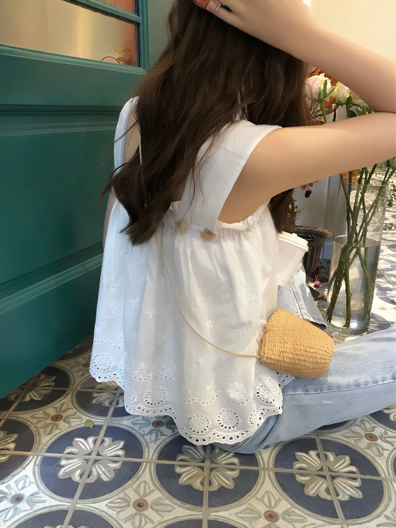 Lightweight Embroidered Lace Shirt Women's Loose Summer New Style Square Collar Outerwear Tank Top Fairy Top Trendy Set
Lightweight Embroidered Lace Shirt Women's Loose Summer New Style Square Collar Outerwear Tank Top Fairy Top Trendy Set