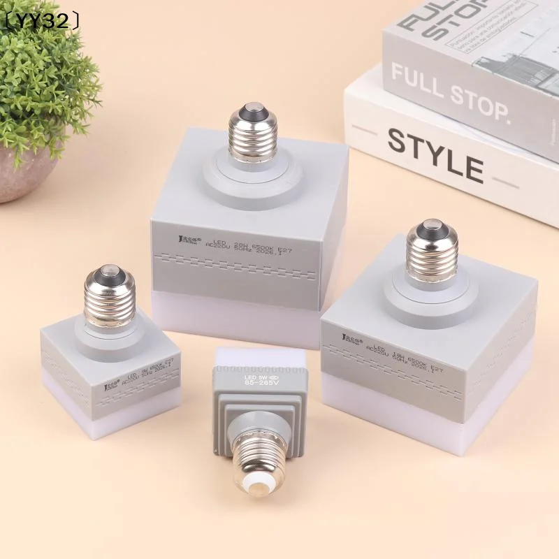 220V E27 LED Lamp Bulb 5/9/18/28W High Power Led Square Energy Saving LED Light Indicator Rotating Portable Light Bulb〔YY32〕
220V E27 LED Lamp Bulb 5/9/18/28W High Power Led Square Energy Saving LED Light Indicator Rotating Portable Light Bulb〔YY32〕