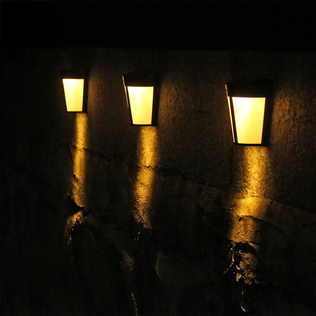 Retro Solar LED Lantern Wall Light Outdoor IP65 Waterproof Solar Deck Fence Step Lights Solar Garden Light Courtyard Decor
Retro Solar LED Lantern Wall Light Outdoor IP65 Waterproof Solar Deck Fence Step Lights Solar Garden Light Courtyard Decor