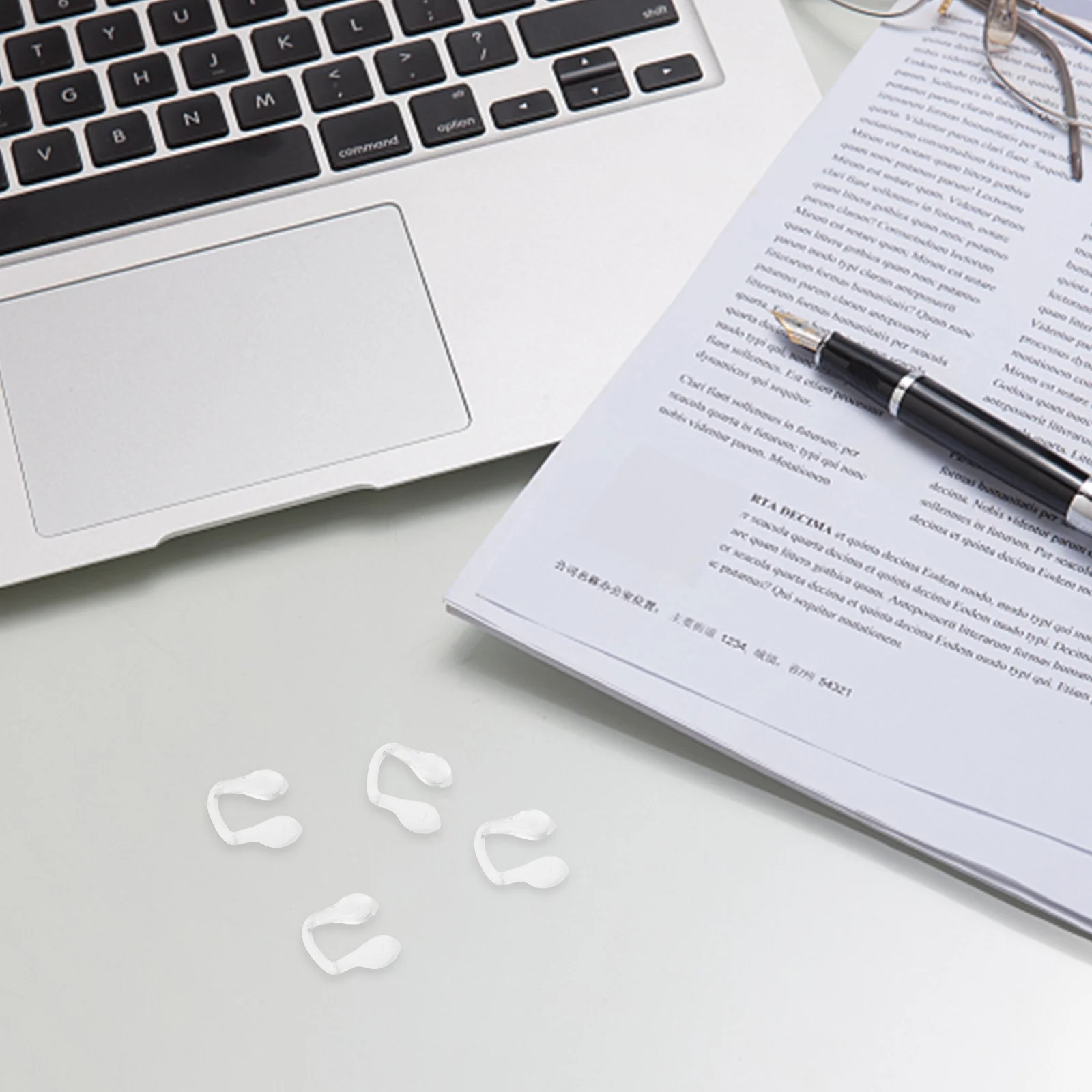 4pcs Silicone Nose Pads For Eyeglasses Comfortable Anti-Slip Replacement Nose Bridge Cushion For Plastic Frames
4pcs Silicone Nose Pads For Eyeglasses Comfortable Anti-Slip Replacement Nose Bridge Cushion For Plastic Frames