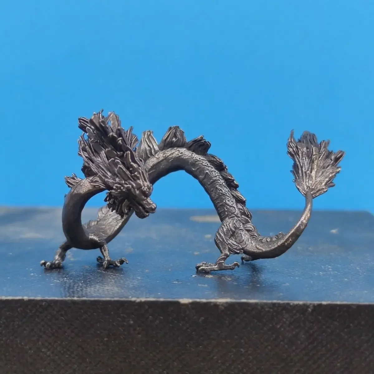  Мини-латунная статуя дракона-коллекционное украшение для настольного домашнего декора, фигурка мифического дракона для фэн-шуй и коллекции
Мини-латунная статуя дракона-коллекционное украшение для настольного домашнего декора, фигурка мифического дракона для фэн-шуй и коллекции