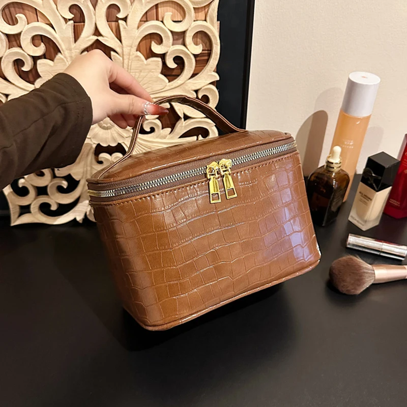 Fashion Large Capacity Travel Cosmetic Bag Women's Crocodile Pattern PU Material Portable Toiletry Bag Luxury Makeup Storage Bag
Fashion Large Capacity Travel Cosmetic Bag Women's Crocodile Pattern PU Material Portable Toiletry Bag Luxury Makeup Storage Bag