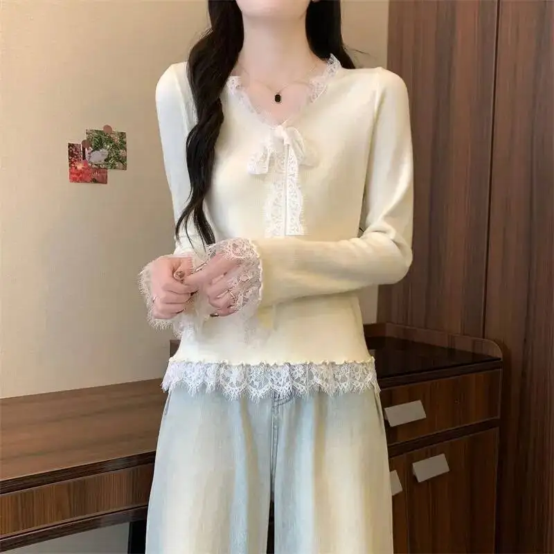 Fashion French Temperament Bow Lace Women Autumn Winter Long Sleeved Slim Base Sweater
Fashion French Temperament Bow Lace Women Autumn Winter Long Sleeved Slim Base Sweater