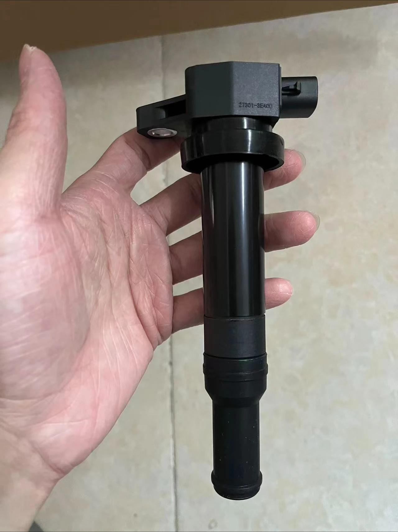 6pcs 27301-3E400 ignition coil 27301 3E400 For Tu-cson San-ta fe V6 For R-ondo Opt-ima 2.7L
6pcs 27301-3E400 ignition coil 27301 3E400 For Tu-cson San-ta fe V6 For R-ondo Opt-ima 2.7L