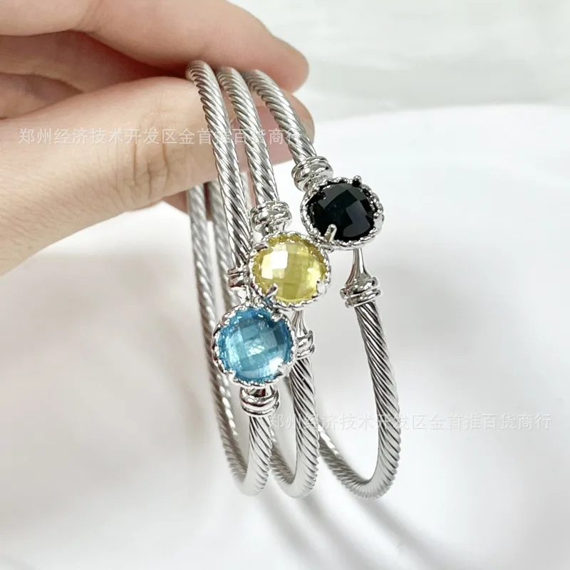 Small Belt Double Buckle Bracelet Zircon Twist Line Jewelry
Small Belt Double Buckle Bracelet Zircon Twist Line Jewelry