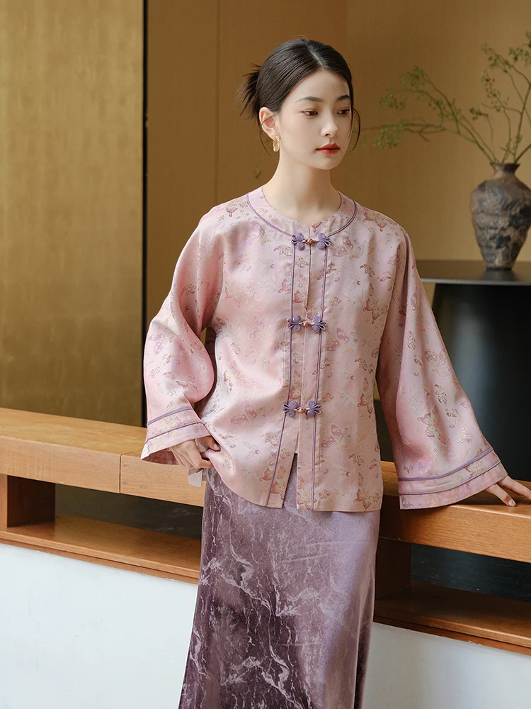 Элегантное пальто с вышивкой пионами, круглым вырезом и спущенными плечами, высококачественная китайская новая модная женская одежда
Элегантное пальто с вышивкой пионами, круглым вырезом и спущенными плечами, высококачественная китайская новая модная женская одежда