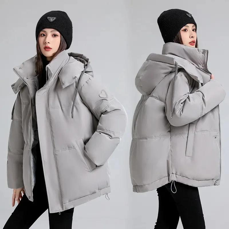 Windbreaker Warm Cotton Padded Coat Ladies 2026 Winter New Fashion Down Jackets Women Parkas Thicken Hooded Overwear Short Tops
Windbreaker Warm Cotton Padded Coat Ladies 2026 Winter New Fashion Down Jackets Women Parkas Thicken Hooded Overwear Short Tops