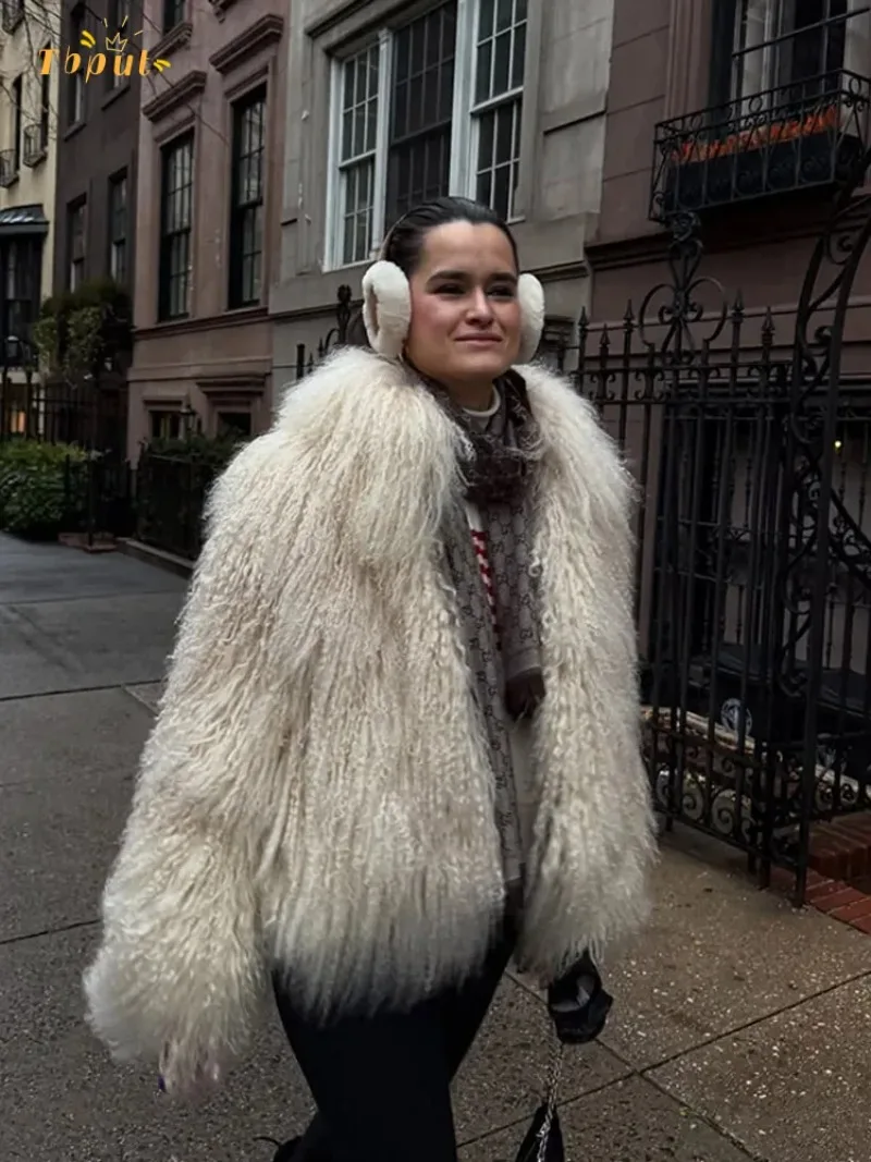 Женское укороченное пальто из искусственного меха, элегантная свободная теплая куртка без воротника с длинными рукавами, модная повседневная уличная верхняя одежда
Женское укороченное пальто из искусственного меха, элегантная свободная теплая куртка без воротника с длинными рукавами, модная повседневная уличная верхняя одежда