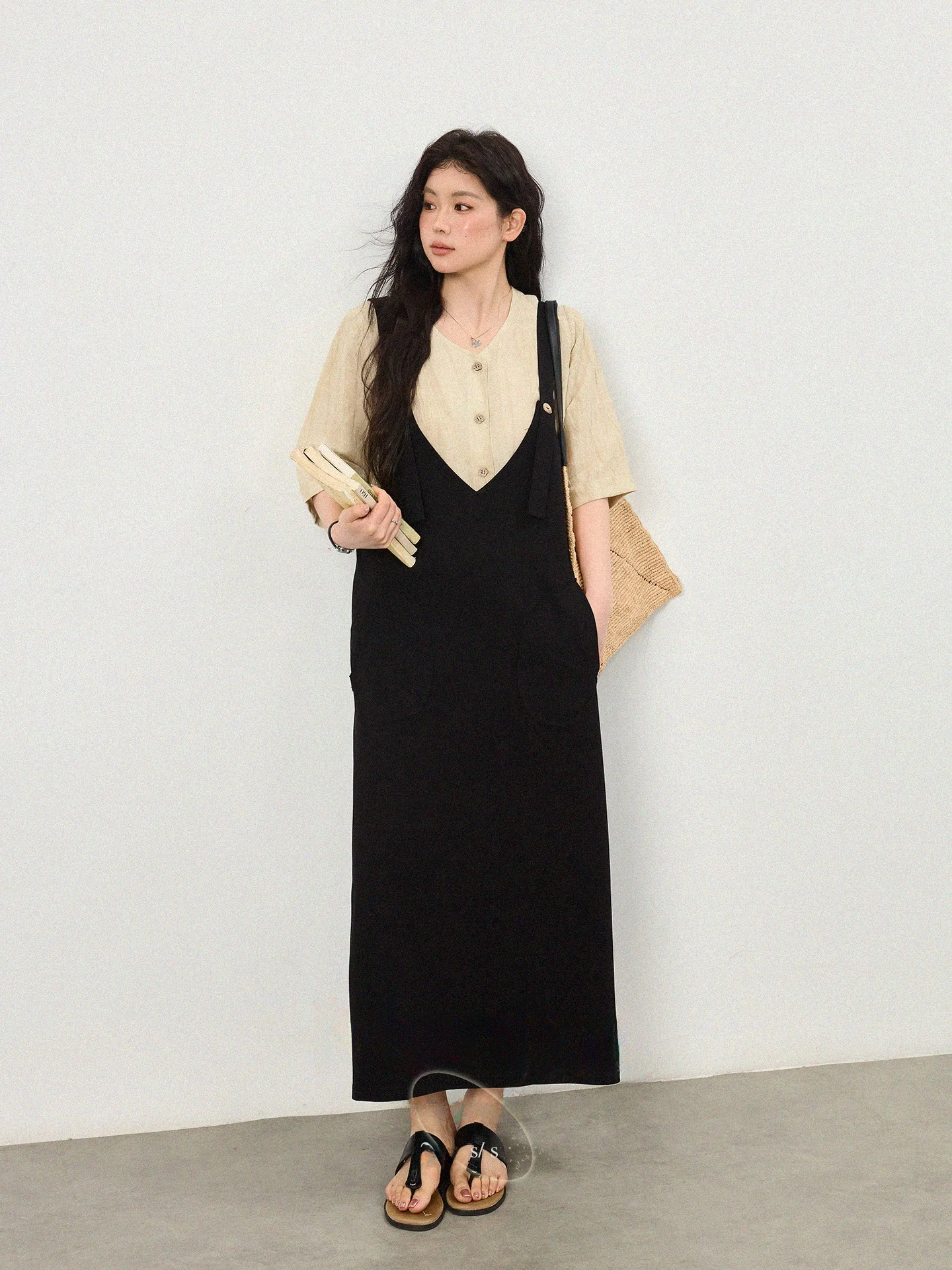plus Size Women's Summer Black Slimming Vest Dress V-Neck Linen Breathable Top Bottom Set Casual Loose Fit High Waist Long Skirt
plus Size Women's Summer Black Slimming Vest Dress V-Neck Linen Breathable Top Bottom Set Casual Loose Fit High Waist Long Skirt