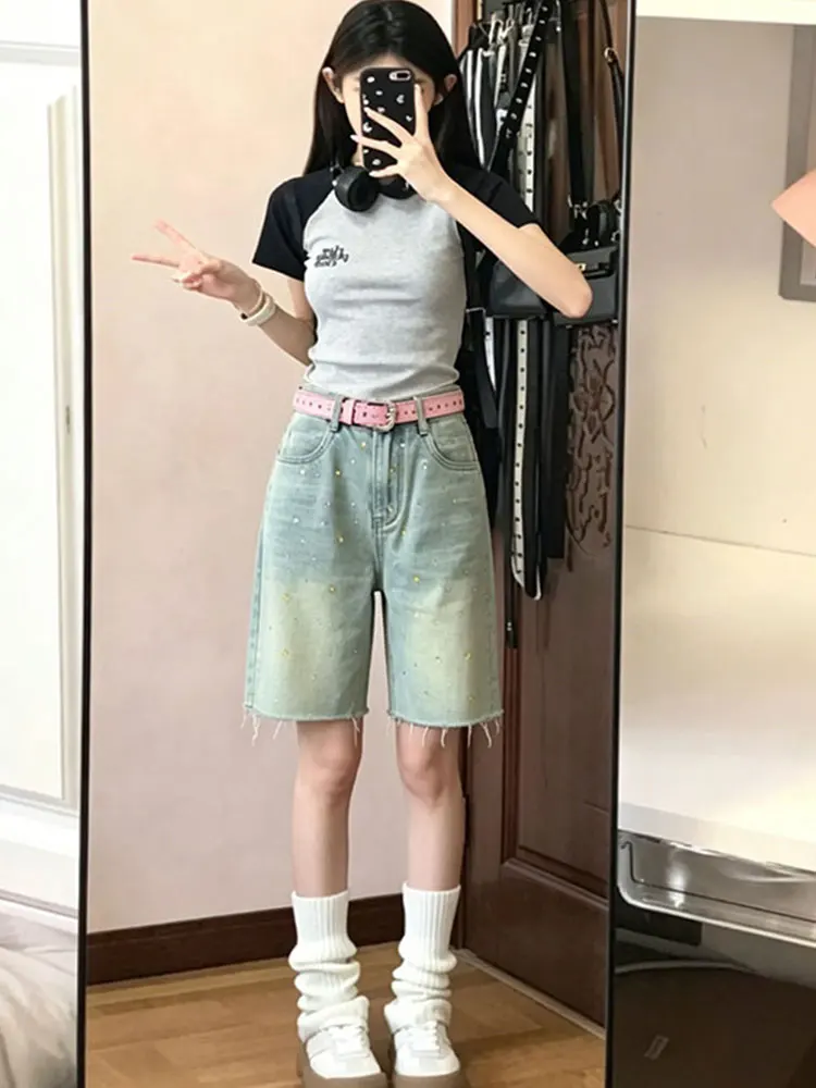 Summer Rhinestone Vintage Fashion Denim Shorts Women's New Design Loose Wide Leg Five-Point Pants High Waist Hole
Summer Rhinestone Vintage Fashion Denim Shorts Women's New Design Loose Wide Leg Five-Point Pants High Waist Hole