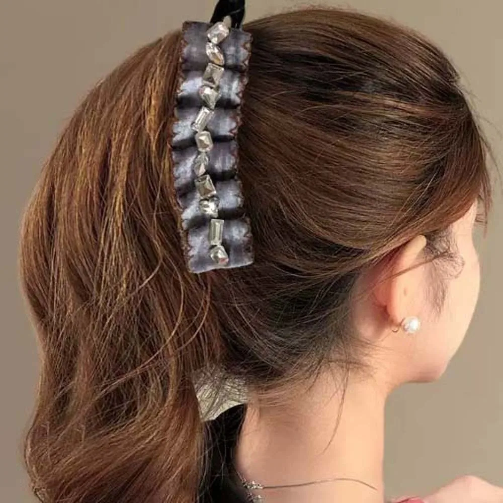 Elegant Bow Banana Clip Plastic Square Rhinestone Women Vertical Clip Polyester Multi-layered Pleated Ponytail Holder Banquet
Elegant Bow Banana Clip Plastic Square Rhinestone Women Vertical Clip Polyester Multi-layered Pleated Ponytail Holder Banquet