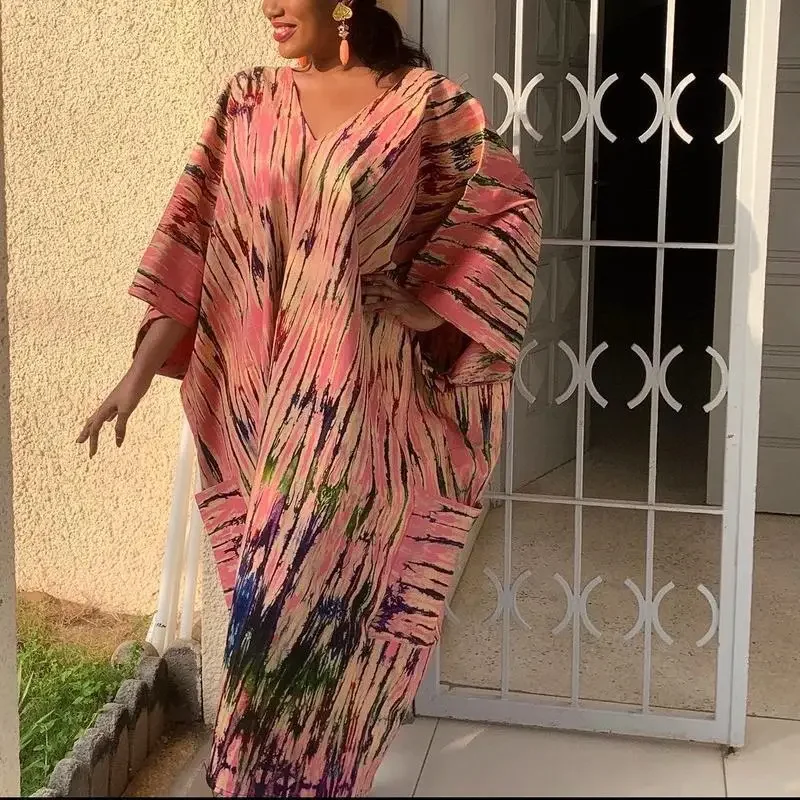 2022 Summer Fashion Style African Women V-neck Long Sleeve Polyester Dress Africa Clothing African Maxi Dresses for Women
2022 Summer Fashion Style African Women V-neck Long Sleeve Polyester Dress Africa Clothing African Maxi Dresses for Women