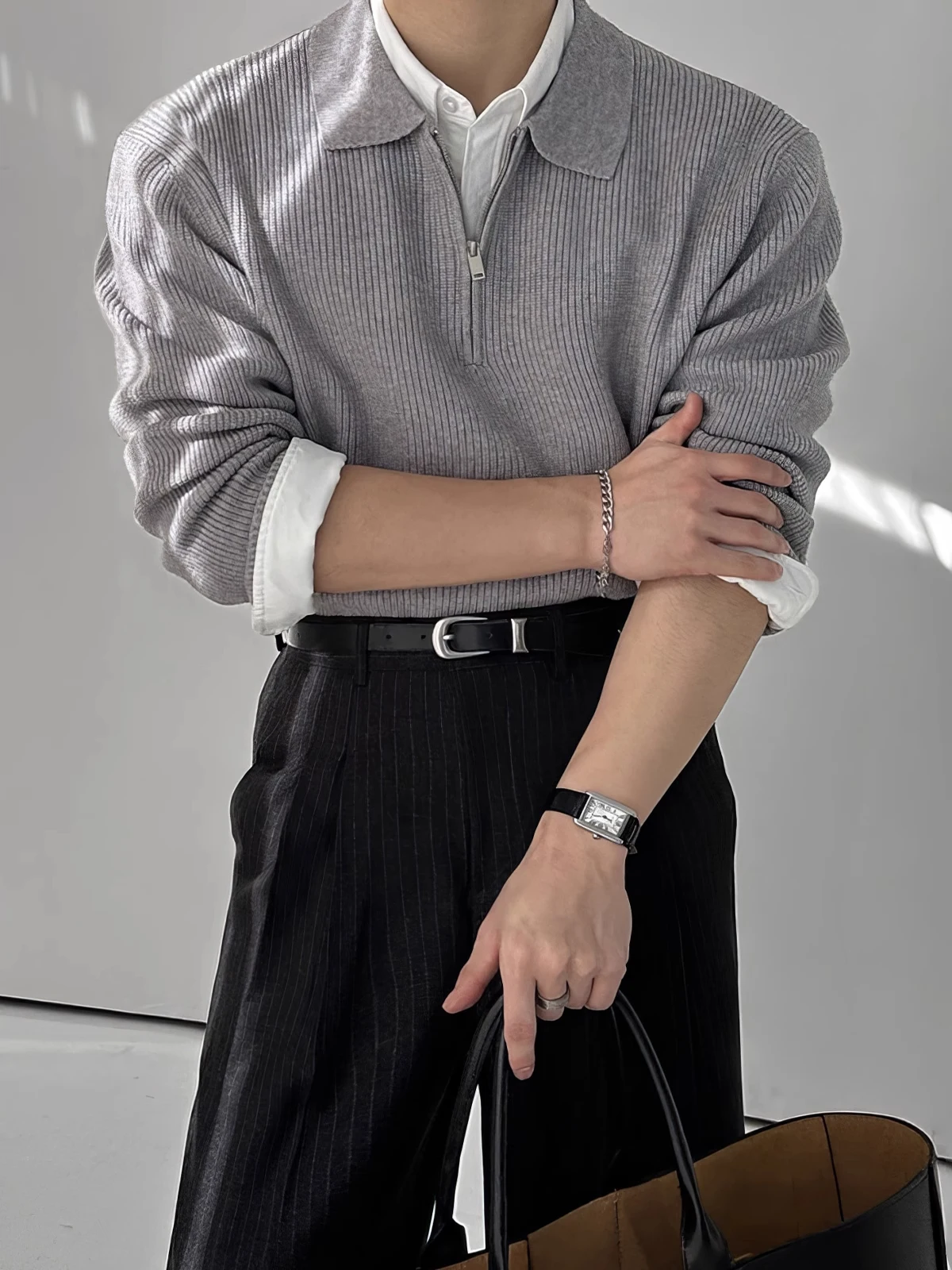 Ay трикотаж на молнии Ne, мужской осенне-зимний корейский свитер высокого класса, повседневный длинный свитер с отложным воротником
Ay трикотаж на молнии Ne, мужской осенне-зимний корейский свитер высокого класса, повседневный длинный свитер с отложным воротником