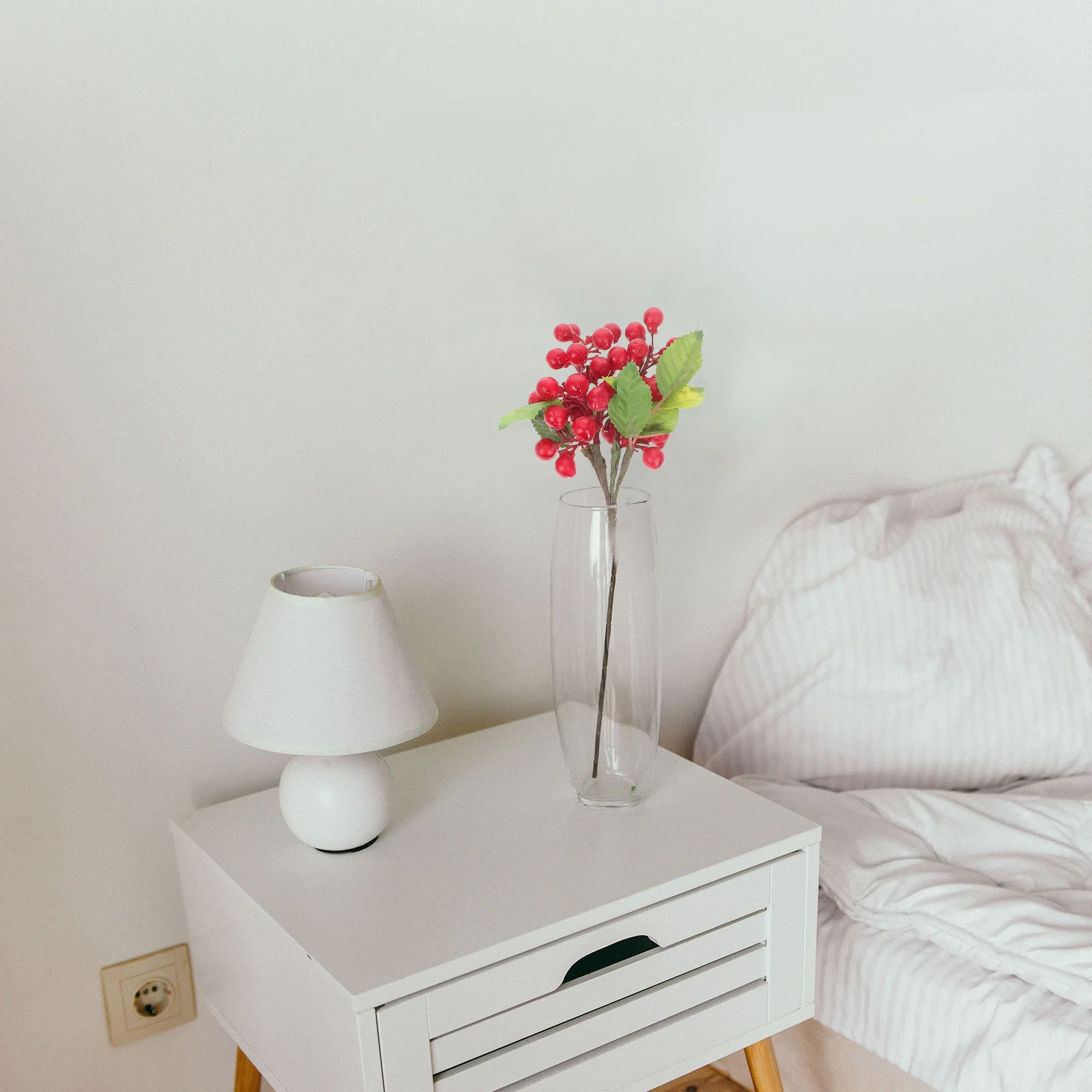 Artificial Small Berries Bouquet Ornaments Beautiful for Christmas Party Weddings Holiday DIY Craft Arrangement Decor
Artificial Small Berries Bouquet Ornaments Beautiful for Christmas Party Weddings Holiday DIY Craft Arrangement Decor