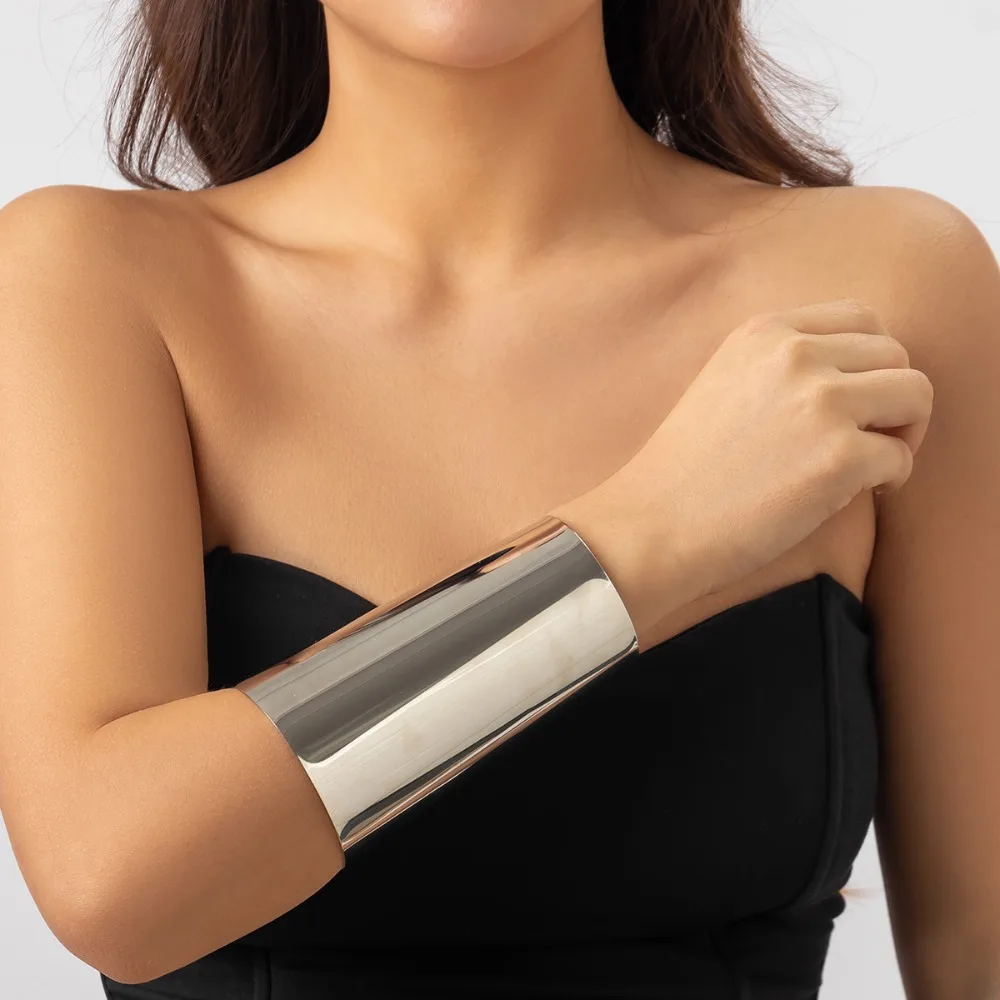 Metal Wide Open Bangle Smooth Surface Alloy Cuff Bangles Europe American Style Jewelry Accessories Exaggerated Bracelet Gift
Metal Wide Open Bangle Smooth Surface Alloy Cuff Bangles Europe American Style Jewelry Accessories Exaggerated Bracelet Gift