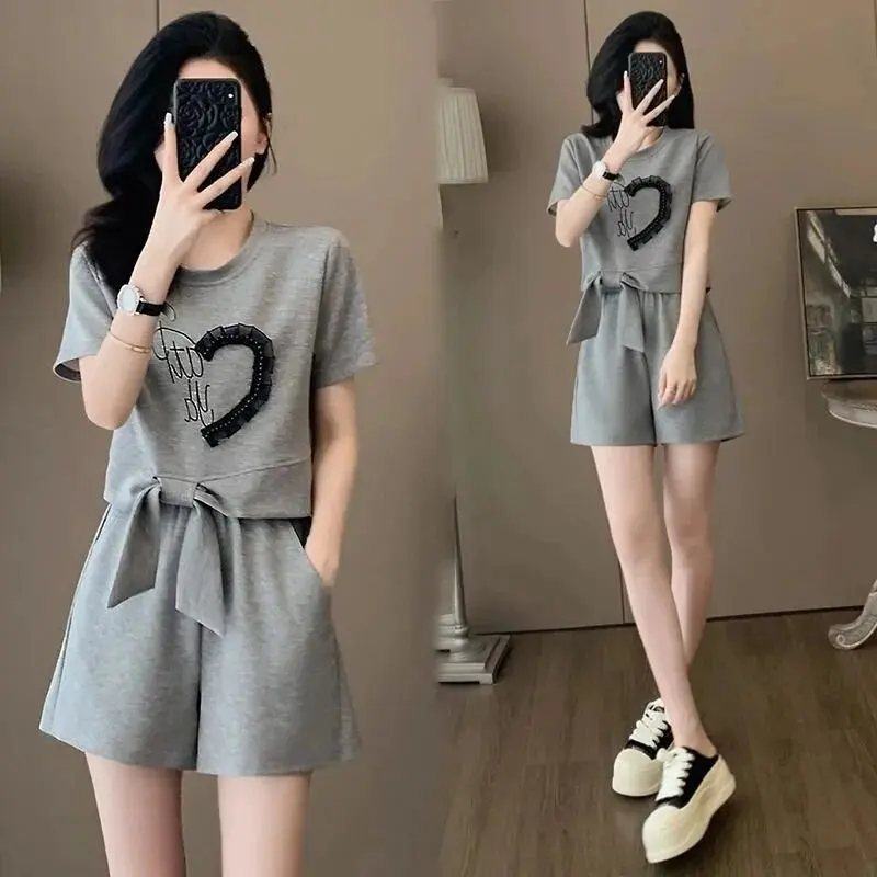 Casual Sportswear Set Women's Short Sleeve Two-Piece Suite Slimming Short Pants Fashionable Summer New Arrival Adult Commute ...
Casual Sportswear Set Women's Short Sleeve Two-Piece Suite Slimming Short Pants Fashionable Summer New Arrival Adult Commute ...