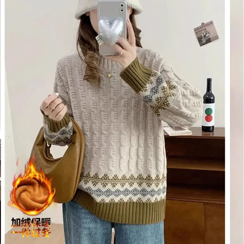 Thickened Velvet Semi-turtleneck Twist Sweater Women Autumn Winter Fashionable Warm New Knitted Color-blocking Bottoming Top
Thickened Velvet Semi-turtleneck Twist Sweater Women Autumn Winter Fashionable Warm New Knitted Color-blocking Bottoming Top