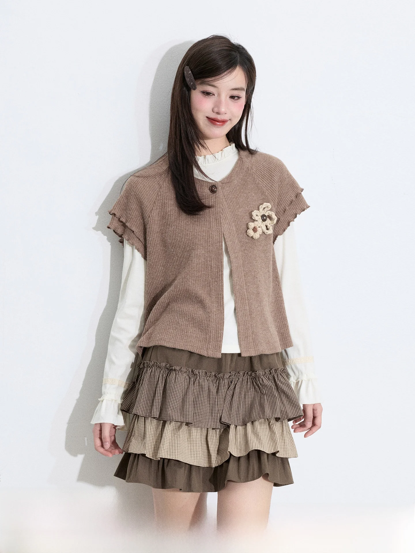 Original Cream Messenger Short Sleeve Knitted Open Cardigan Women's Loose Short Style Spring Fashion Sweet Style Inner Wear
Original Cream Messenger Short Sleeve Knitted Open Cardigan Women's Loose Short Style Spring Fashion Sweet Style Inner Wear