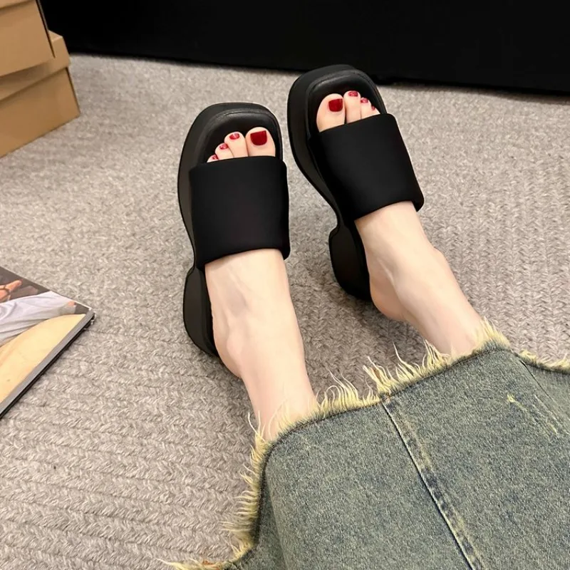 Women Slippers 2026 Summer New Thick Soled Sandals Women Square Toe
Women Slippers 2026 Summer New Thick Soled Sandals Women Square Toe