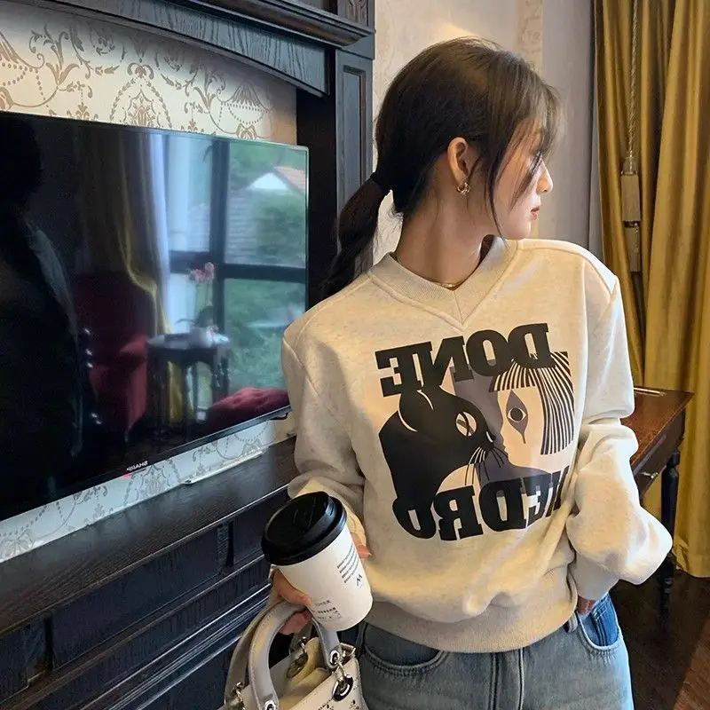 Japanese printed letter sweatshirt for men spring and autumn trendy brand American retro casual couple pullover bottoming jacket
Japanese printed letter sweatshirt for men spring and autumn trendy brand American retro casual couple pullover bottoming jacket