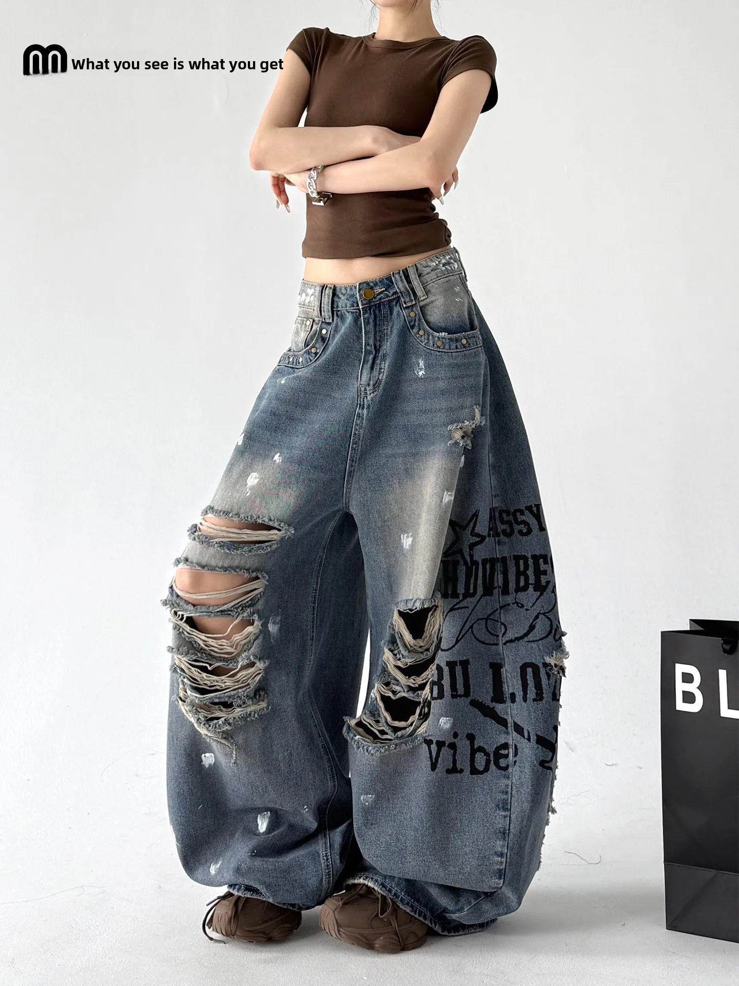 Blue Hole Ripped Denim Jeans Women's Spring New Style Casual Letter Print Design Long Casual Pants Low Waist Button Closure
Blue Hole Ripped Denim Jeans Women's Spring New Style Casual Letter Print Design Long Casual Pants Low Waist Button Closure
