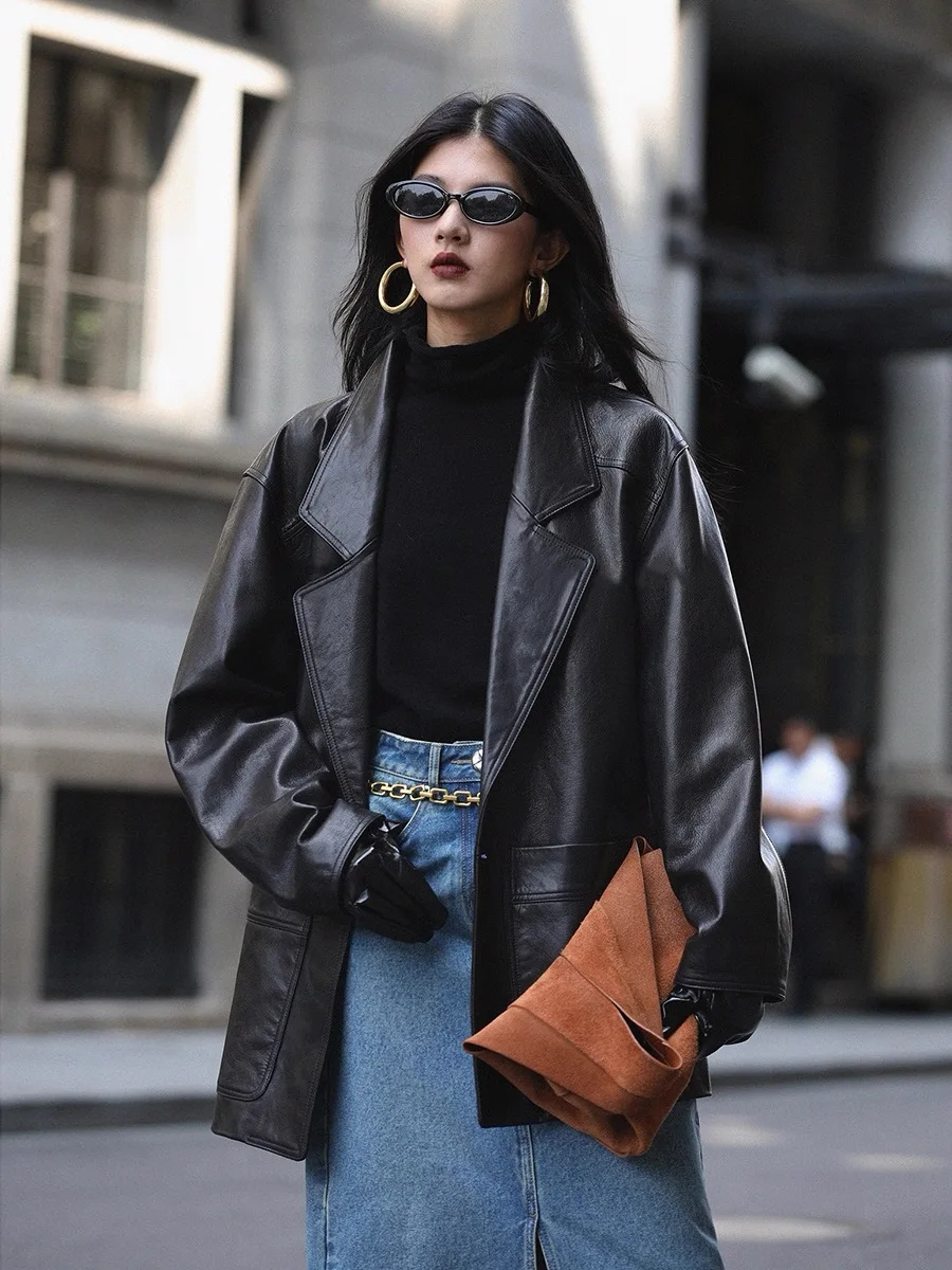 2025 Winter Women's Bla Leather Jaet eepskin Genuine Leather Suit Sle Casual Loose Fit Long Sve Warm Coat
2025 Winter Women's Bla Leather Jaet eepskin Genuine Leather Suit Sle Casual Loose Fit Long Sve Warm Coat