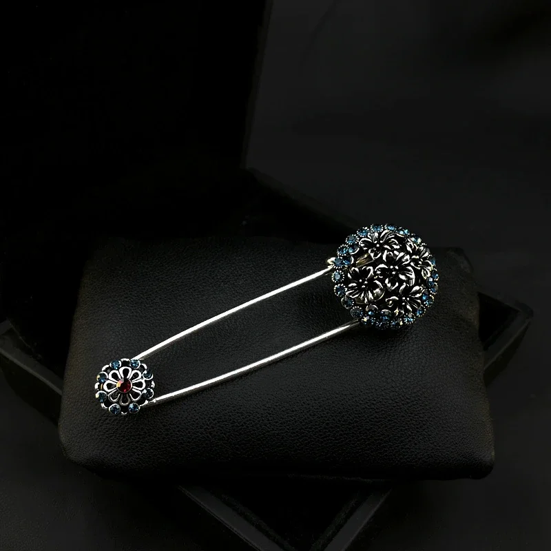 Vintage Exquisite Flower Shawl Pin Women Fashion Coat Large Brooch Clothes Accessories Scarf Buckle Rhinestone Jewelry Gifts 571
Vintage Exquisite Flower Shawl Pin Women Fashion Coat Large Brooch Clothes Accessories Scarf Buckle Rhinestone Jewelry Gifts 571