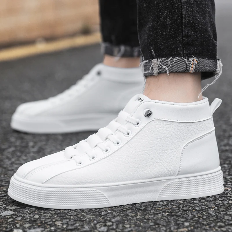 New Fashion Casual Sneakers Skateboard Shoes Men and Women Trend Wear Student Boots Resistant Two-color Couples High Top
New Fashion Casual Sneakers Skateboard Shoes Men and Women Trend Wear Student Boots Resistant Two-color Couples High Top