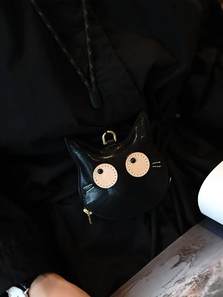 Vegetable Tanning Leather Cute Cartoon Cat Retro Neck-Hanging Coin Purse Key Bank Card Headset Storage Bag
Vegetable Tanning Leather Cute Cartoon Cat Retro Neck-Hanging Coin Purse Key Bank Card Headset Storage Bag