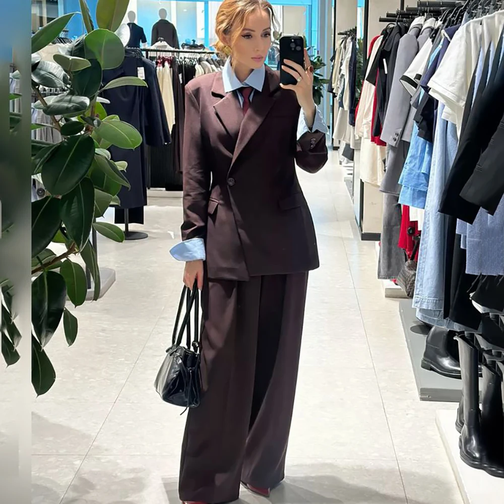 Chic Professional Women's 2-Piece Suit Single Button Notched Lapel Jacket+Wide Leg Pants Set Daily Slim Fit Office Lady Outfit
Chic Professional Women's 2-Piece Suit Single Button Notched Lapel Jacket+Wide Leg Pants Set Daily Slim Fit Office Lady Outfit