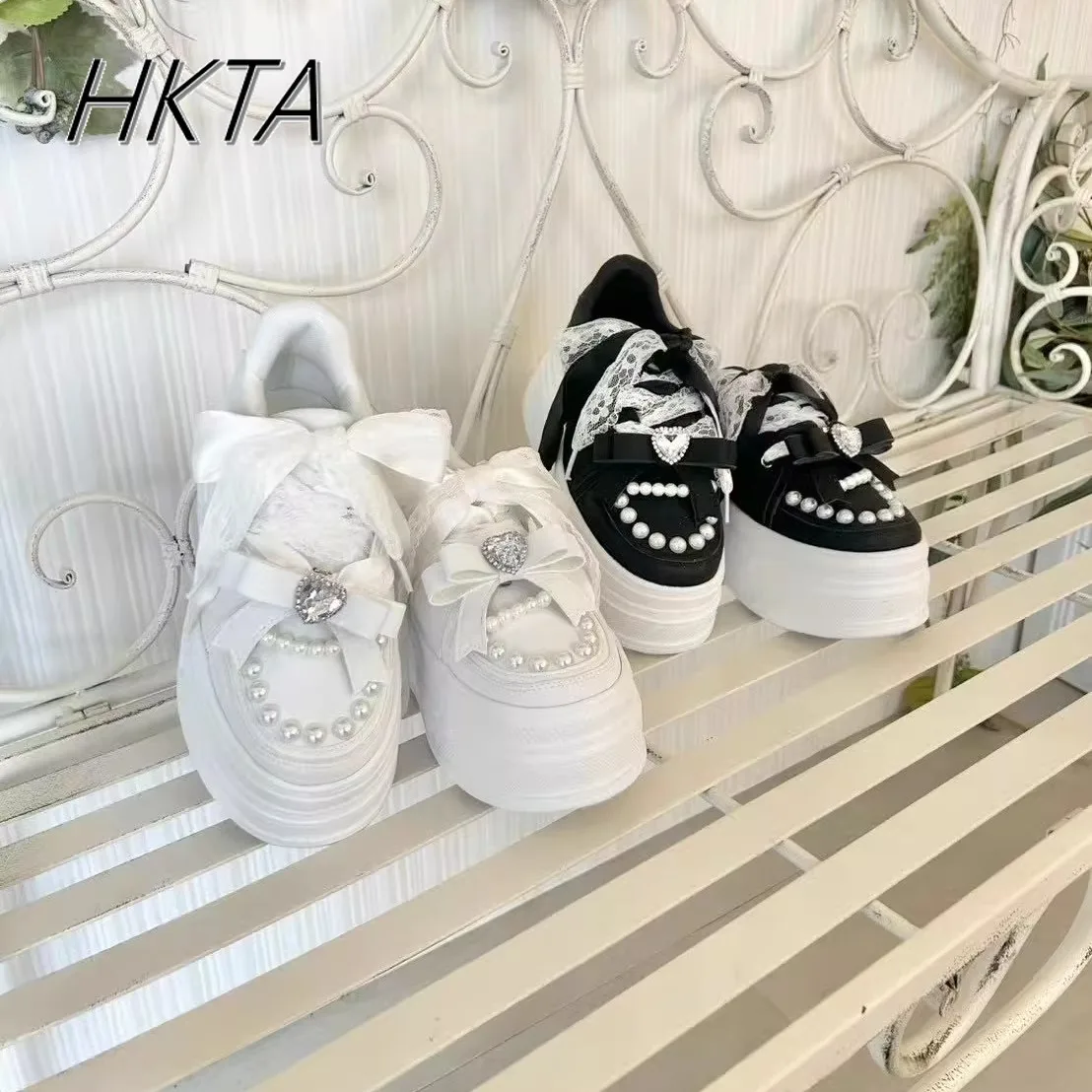 Japanese Sweet Lace Strap Bow Beaded Diamond Casual Muffin Bottom Platform Shoes Women Lolita Shoes 2025 Sports Leisure Shoes
Japanese Sweet Lace Strap Bow Beaded Diamond Casual Muffin Bottom Platform Shoes Women Lolita Shoes 2025 Sports Leisure Shoes