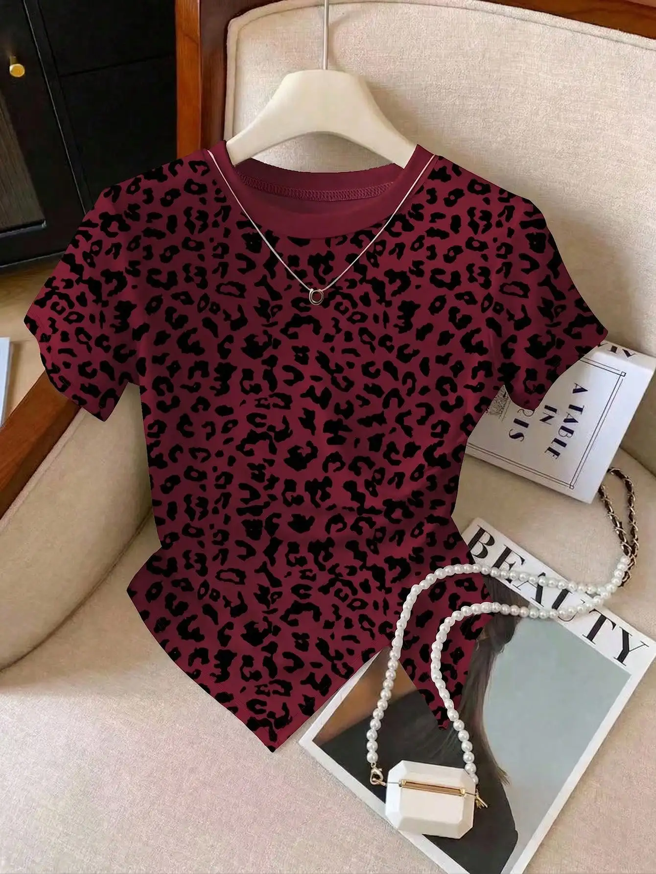 Resyla Women's New Arrival Spring/Summer Leopard Print Pattern Round Neck Slim Fit Versatile Tight T-Shirt
Resyla Women's New Arrival Spring/Summer Leopard Print Pattern Round Neck Slim Fit Versatile Tight T-Shirt