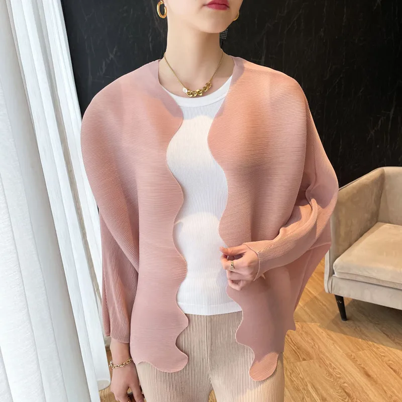 Jacket For Women 2024 Early Spring New Solid Color Fashion Stretch Loose Miyake Pleated Short Style
Jacket For Women 2024 Early Spring New Solid Color Fashion Stretch Loose Miyake Pleated Short Style