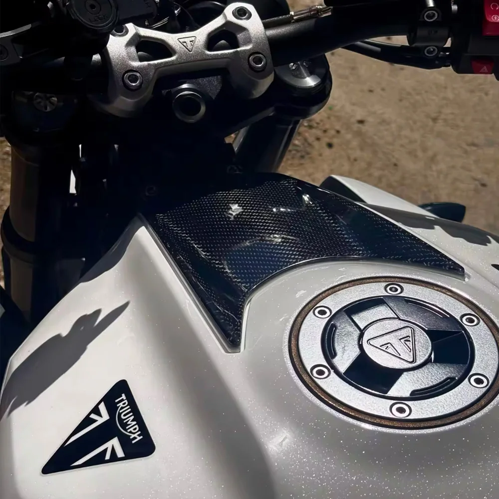 100% Carbon Fiber For StreetTriple 765 R RS Moto2 2023 2024 Motorcycle Fuel Tank Panels Accessories
100% Carbon Fiber For StreetTriple 765 R RS Moto2 2023 2024 Motorcycle Fuel Tank Panels Accessories