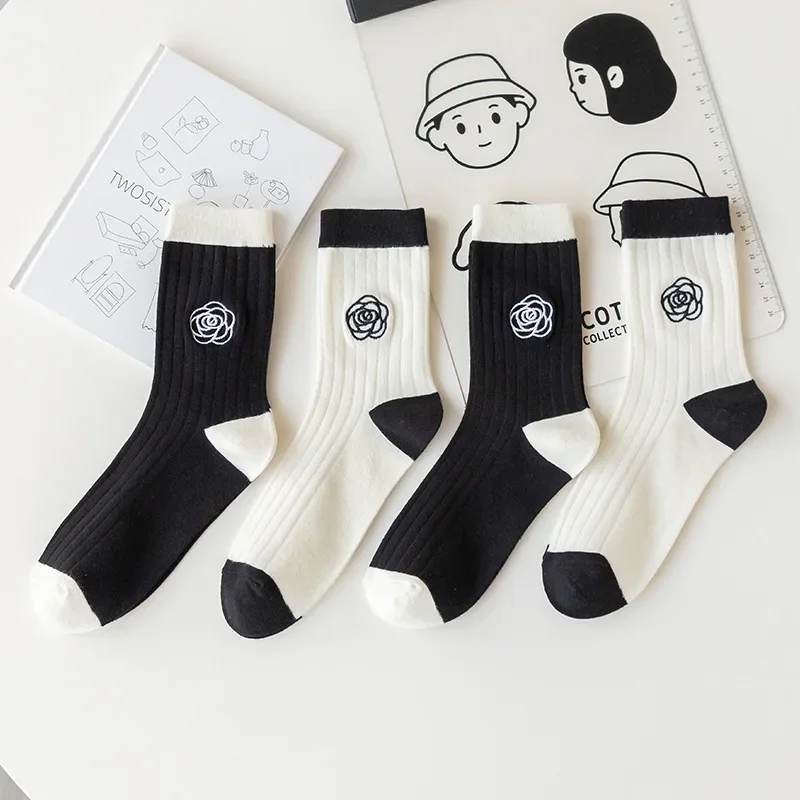 Black White Flower Socks Flowers Embroidery Knit Long Socks Women Korean Styles Harajuku Vintage Crew Socks New Japanese Fashion
Black White Flower Socks Flowers Embroidery Knit Long Socks Women Korean Styles Harajuku Vintage Crew Socks New Japanese Fashion