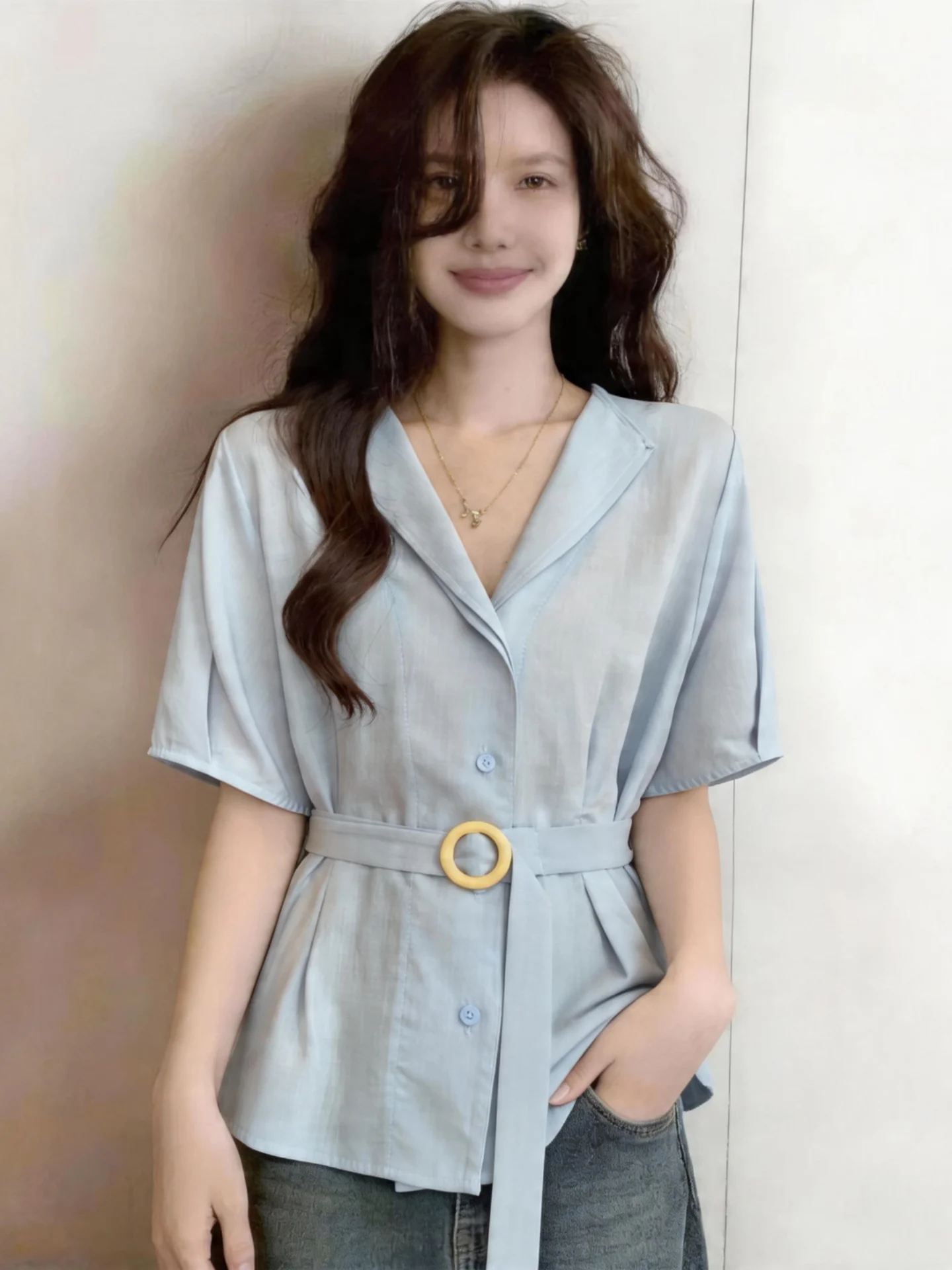 Slimming V-neck Short Sleeve Belted Waist Shirt Women's Summer Fashion plus Size Base Layer Top Korean Style Commute Wind
Slimming V-neck Short Sleeve Belted Waist Shirt Women's Summer Fashion plus Size Base Layer Top Korean Style Commute Wind